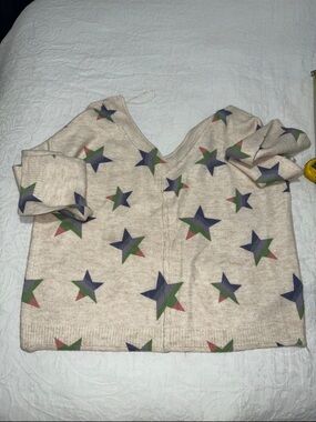 POL Cream Star Print Sweater with Blue, Green, Pink Stars
